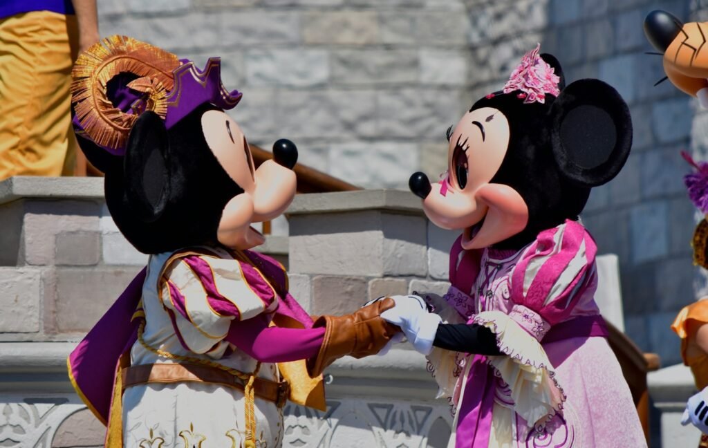 minnie mouse and mickey mouse plush toys at Character Dining